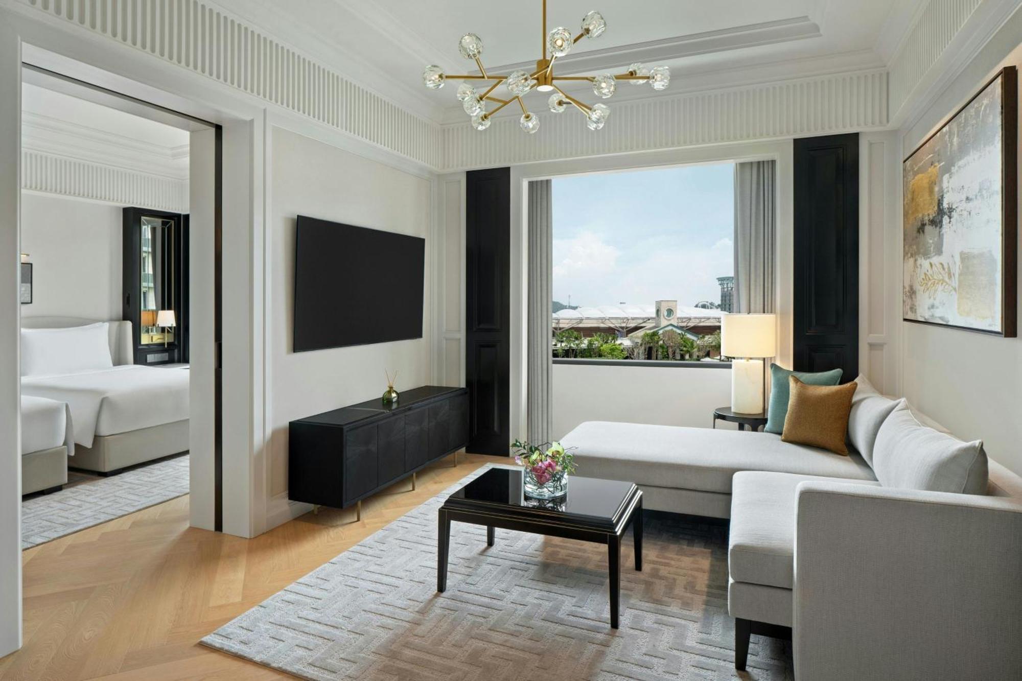 Premier Twin Suite Pool View